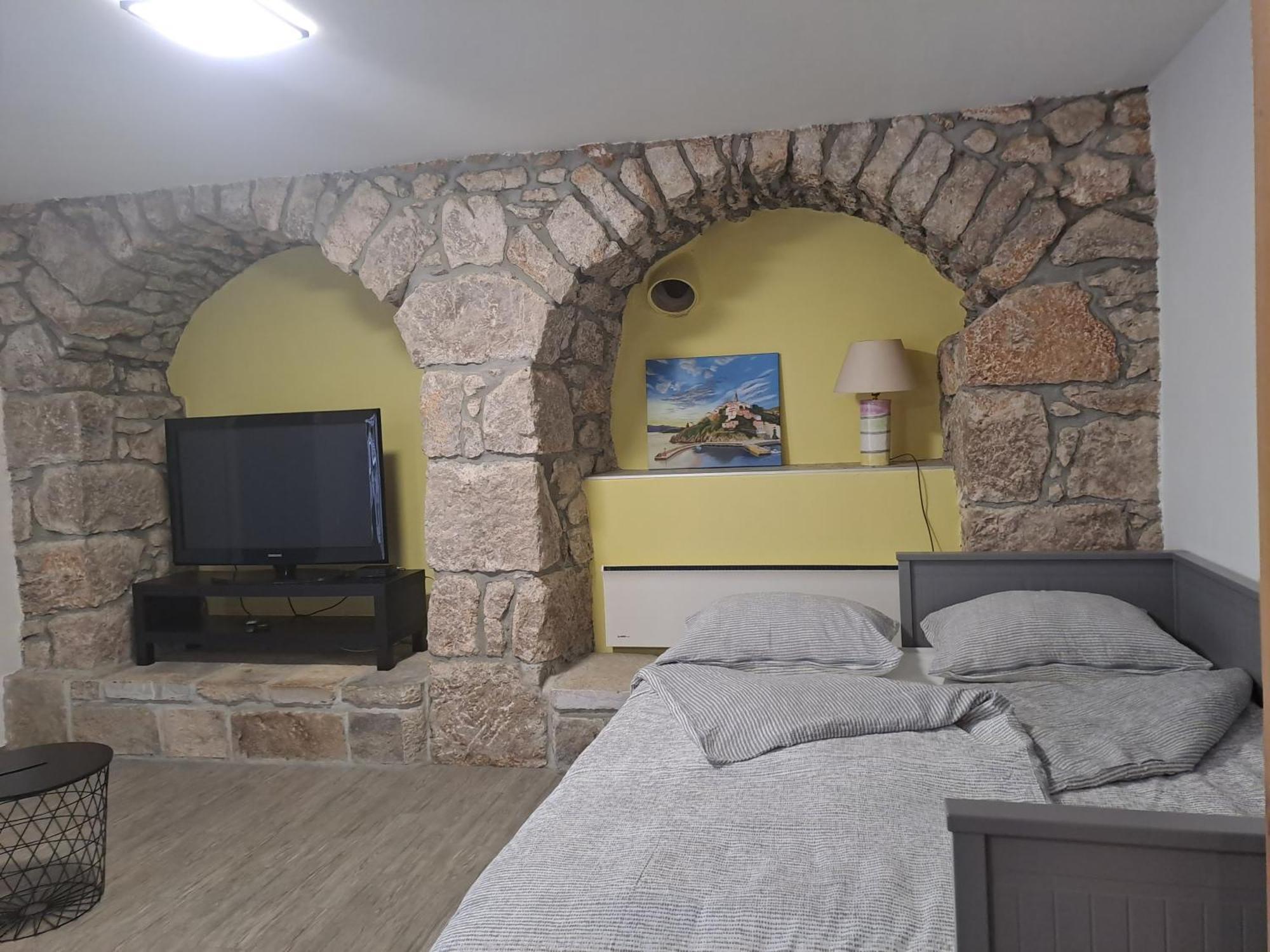 Greta Apartment Vrbnik Ngoại thất bức ảnh
