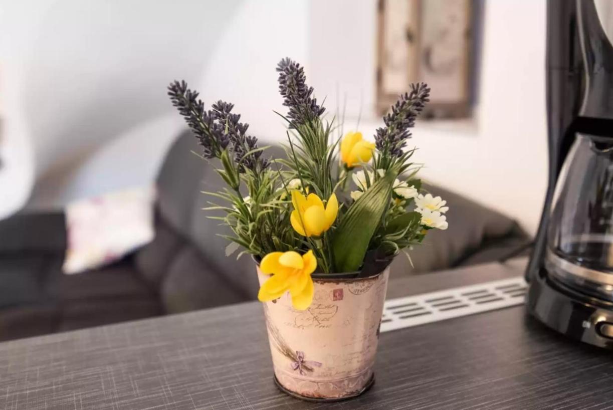 Greta Apartment Vrbnik Ngoại thất bức ảnh